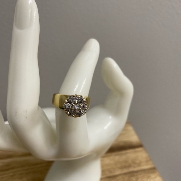 Vintage Diamond cluster ring. 10k gold - Picture 9 of 10